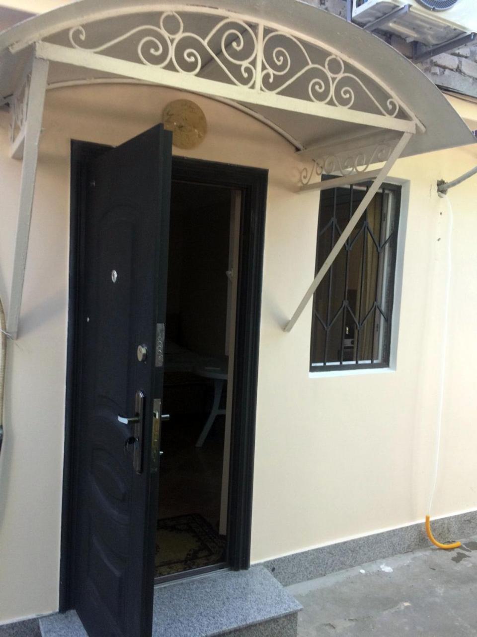 Batumi Guesthouse 28A 外观 照片