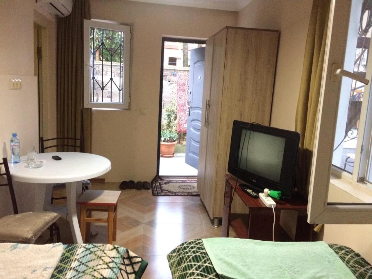 Batumi Guesthouse 28A 外观 照片